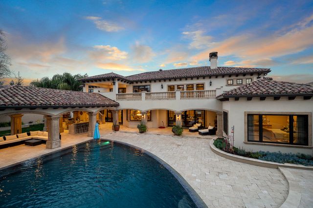 1742 N Pratos Street, Visalia, CA 93291