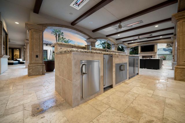 1742 N Pratos Street, Visalia, CA 93291