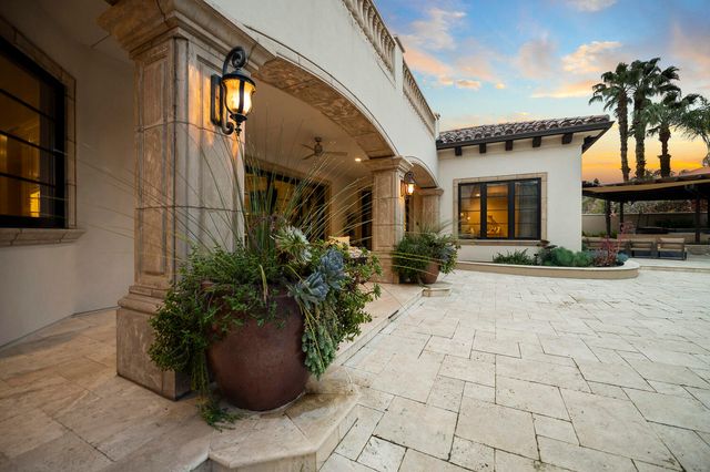 1742 N Pratos Street, Visalia, CA 93291