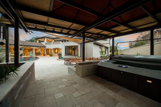 1742 N Pratos Street, Visalia, CA 93291