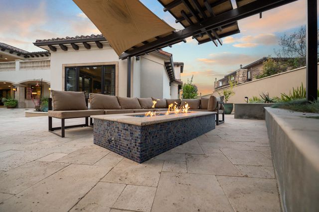 1742 N Pratos Street, Visalia, CA 93291