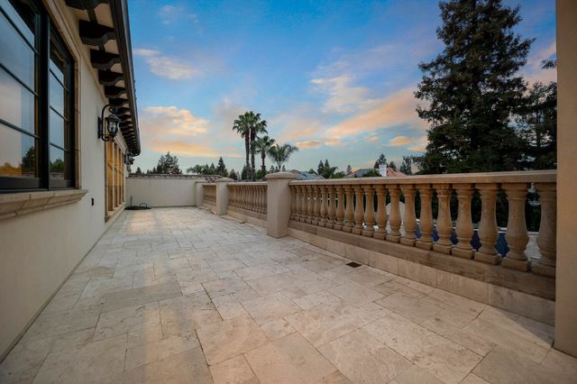 1742 N Pratos Street, Visalia, CA 93291