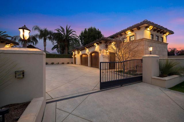 1742 N Pratos Street, Visalia, CA 93291