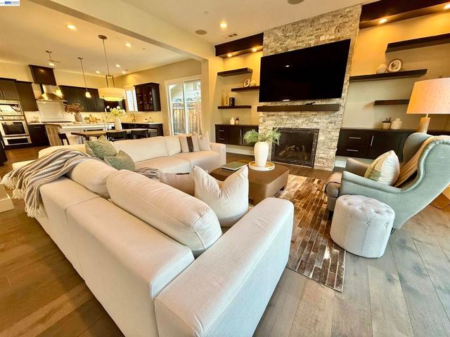 2133 Pleasant View Lane, Livermore, CA 94550