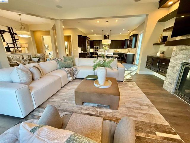 2133 Pleasant View Lane, Livermore, CA 94550