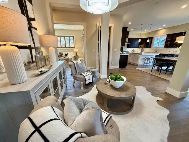 2133 Pleasant View Lane, Livermore, CA 94550