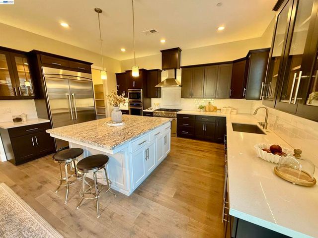 2133 Pleasant View Lane, Livermore, CA 94550