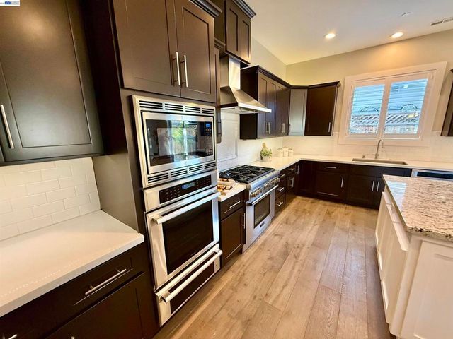 2133 Pleasant View Lane, Livermore, CA 94550