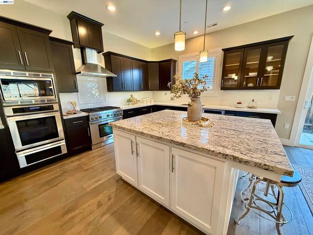 2133 Pleasant View Lane, Livermore, CA 94550