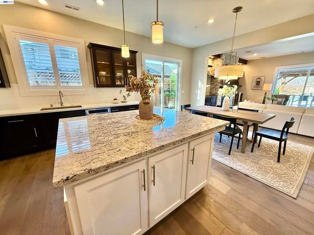 2133 Pleasant View Lane, Livermore, CA 94550