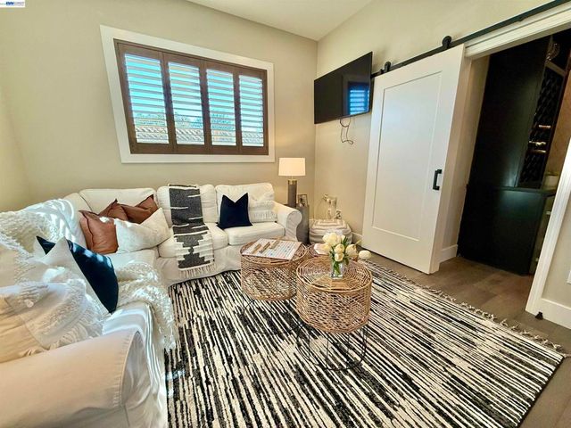 2133 Pleasant View Lane, Livermore, CA 94550