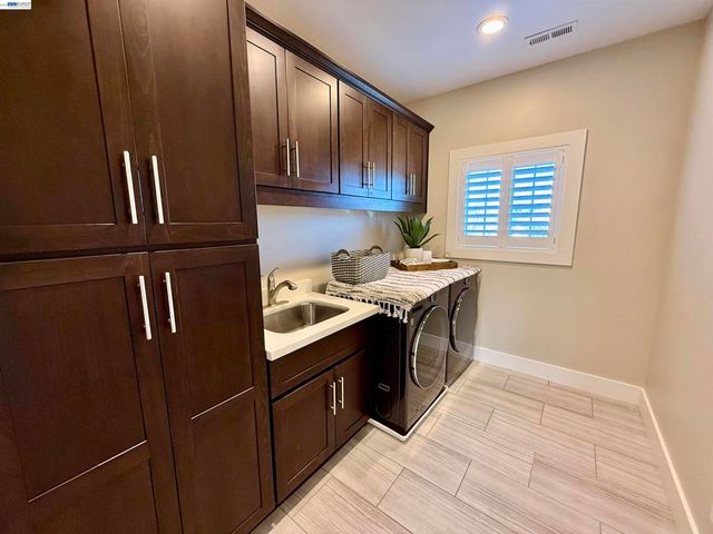 2133 Pleasant View Lane, Livermore, CA 94550