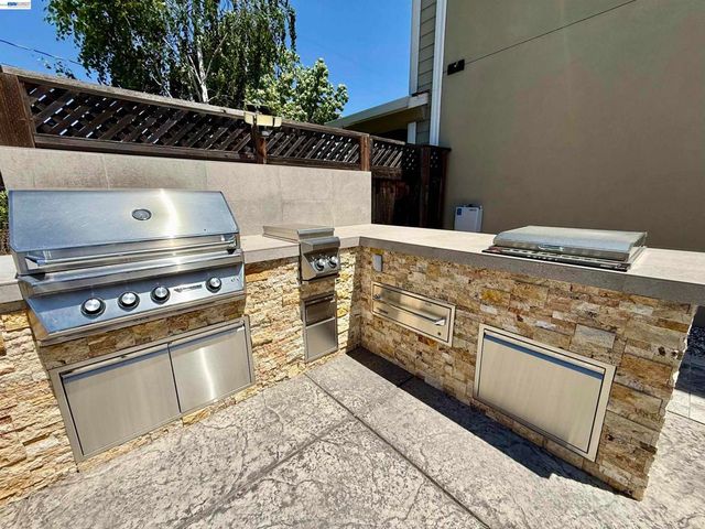 2133 Pleasant View Lane, Livermore, CA 94550