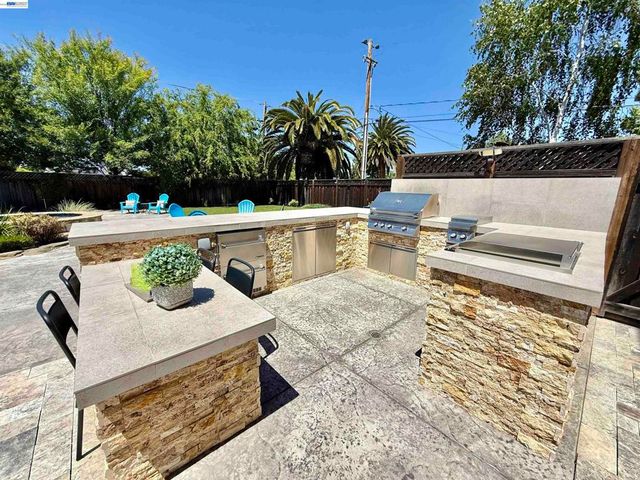 2133 Pleasant View Lane, Livermore, CA 94550