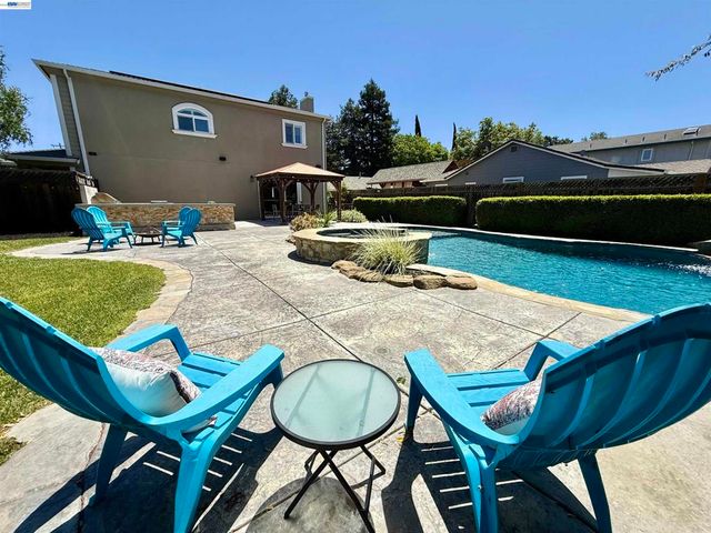 2133 Pleasant View Lane, Livermore, CA 94550
