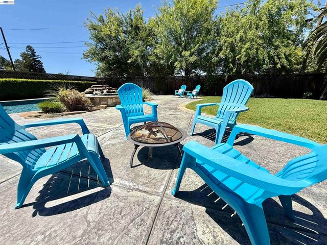 2133 Pleasant View Lane, Livermore, CA 94550