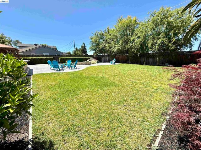 2133 Pleasant View Lane, Livermore, CA 94550