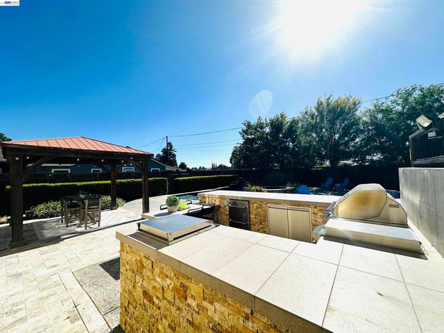 2133 Pleasant View Lane, Livermore, CA 94550