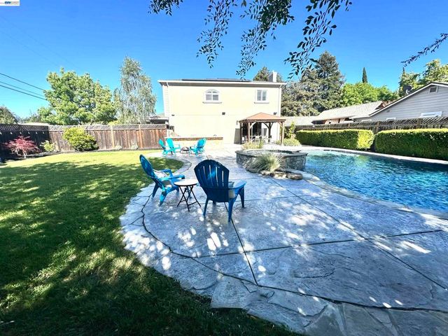 2133 Pleasant View Lane, Livermore, CA 94550
