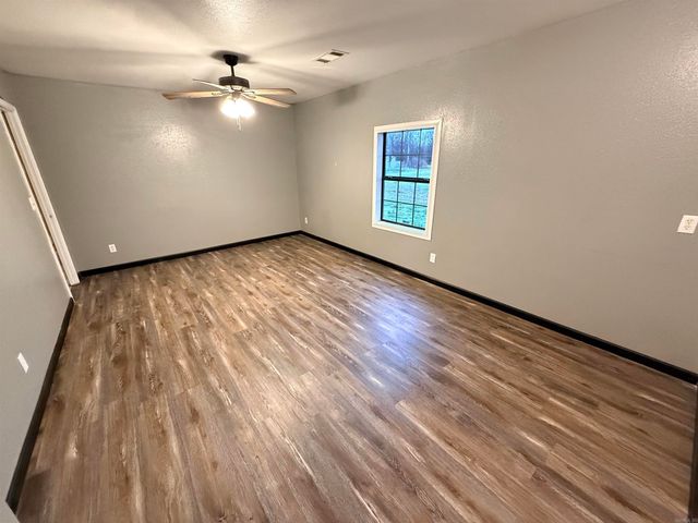 103 Hurricane Lake Road, Bald Knob, AR 72010