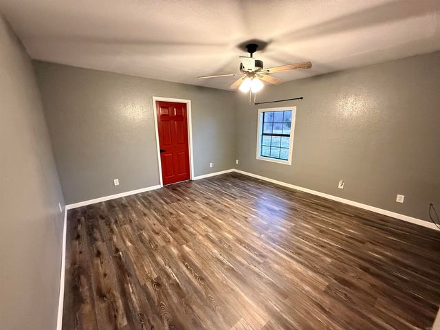 103 Hurricane Lake Road, Bald Knob, AR 72010