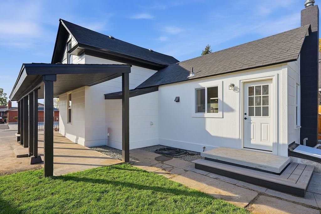 23 E Gordon Ave, Spokane, WA 99207 photo 2