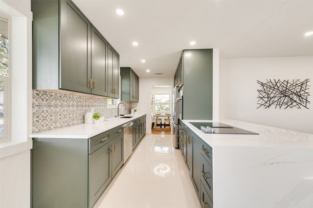 3106 Sharpview Lane, Dallas, TX 75228