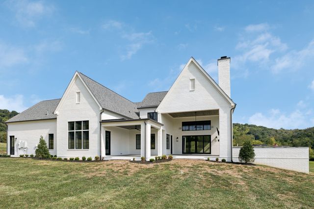 2245 Skinner Rd, Arrington, TN 37014