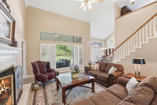 2 Wellington Lane A, Conroe, TX 77304