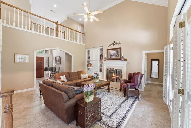 2 Wellington Lane A, Conroe, TX 77304