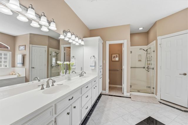 2 Wellington Lane A, Conroe, TX 77304