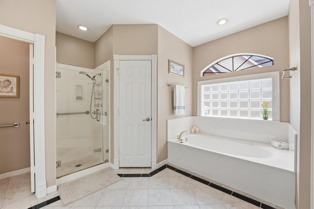 2 Wellington Lane A, Conroe, TX 77304