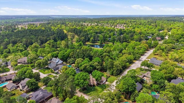 2 Wellington Lane A, Conroe, TX 77304