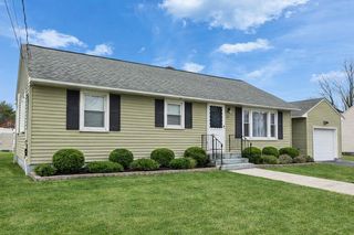 24 Dexter Street, Nashua, NH 03060