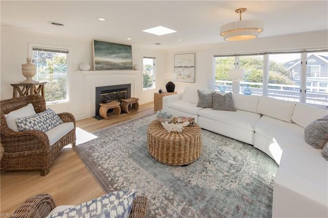 5207 Ocean Front AVE, Virginia Beach, VA 23451