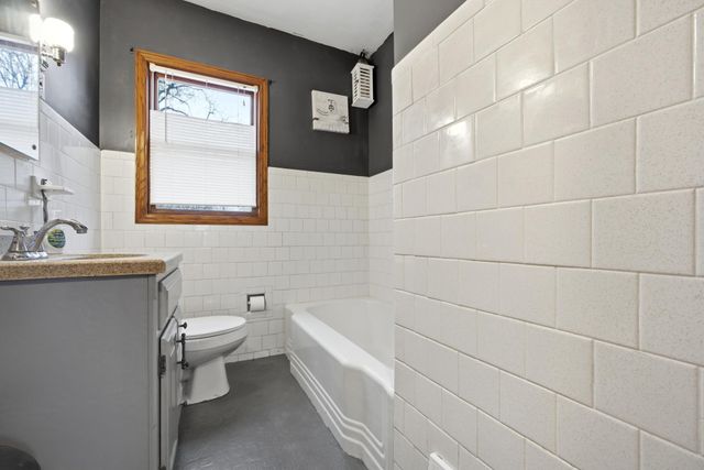 215 14th Street N, Moorhead, MN 56560