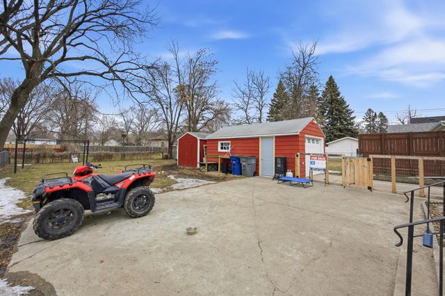 215 14th Street N, Moorhead, MN 56560