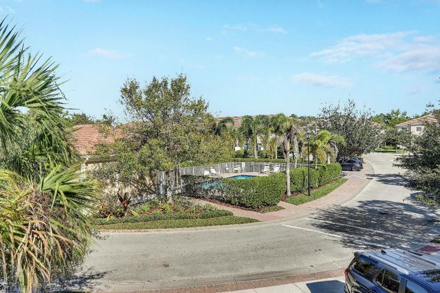 6208 SE Portofino Circle, Hobe Sound, FL 33455