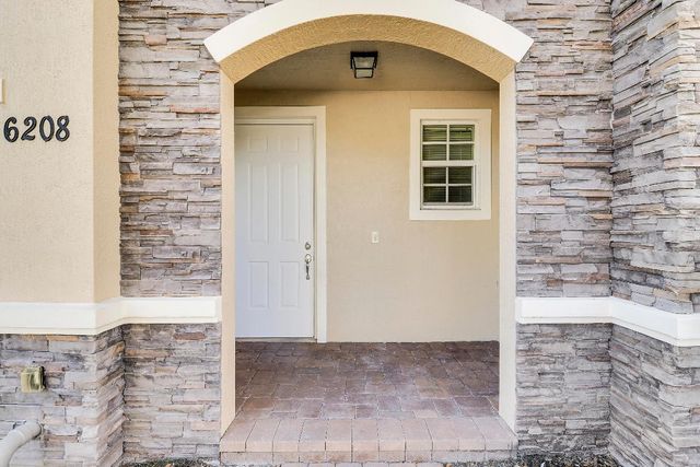 6208 SE Portofino Circle, Hobe Sound, FL 33455