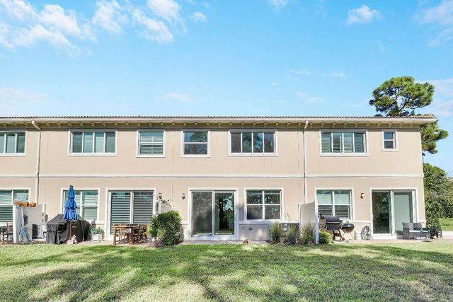 6208 SE Portofino Circle, Hobe Sound, FL 33455