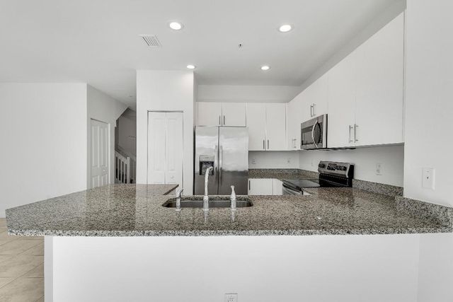 6208 SE Portofino Circle, Hobe Sound, FL 33455