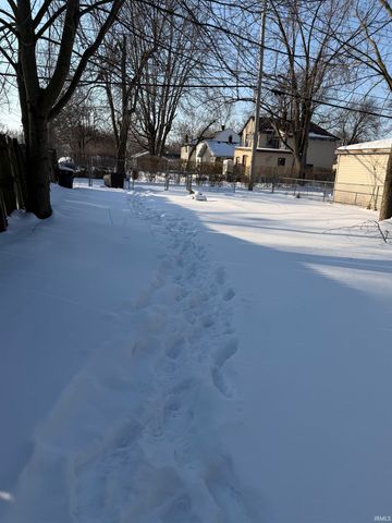 810 Mckinnie Avenue, Fort Wayne, IN 46806