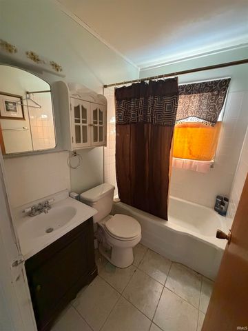 810 Mckinnie Avenue, Fort Wayne, IN 46806