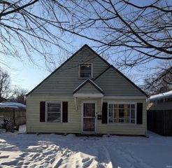 810 Mckinnie Avenue, Fort Wayne, IN 46806