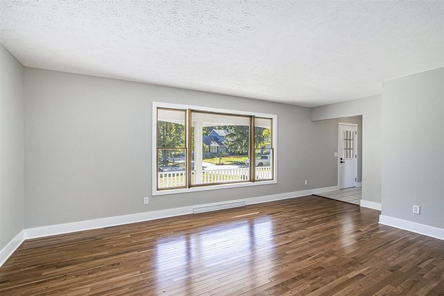 6427 Eagle Ridge Drive, Kalamazoo, MI 49004