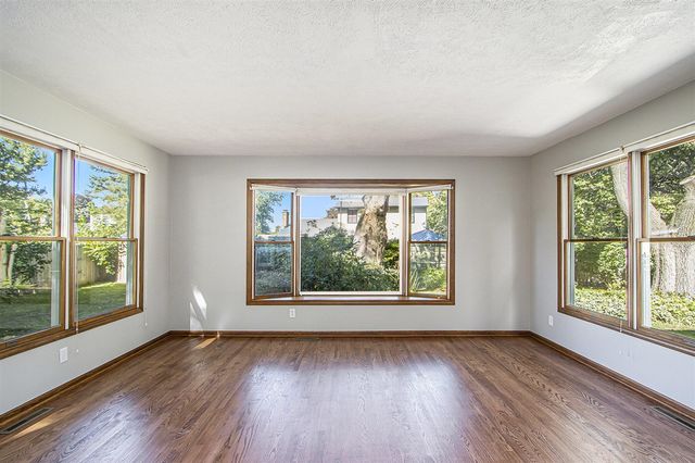 6427 Eagle Ridge Drive, Kalamazoo, MI 49004