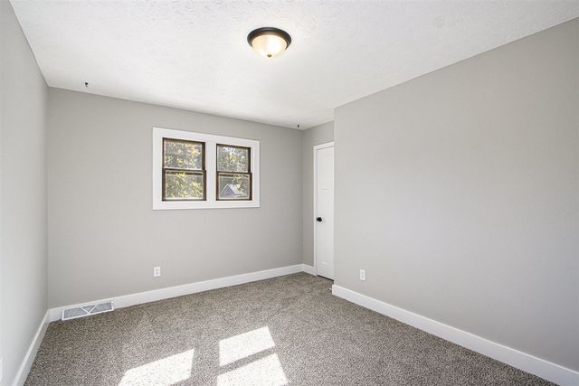 6427 Eagle Ridge Drive, Kalamazoo, MI 49004