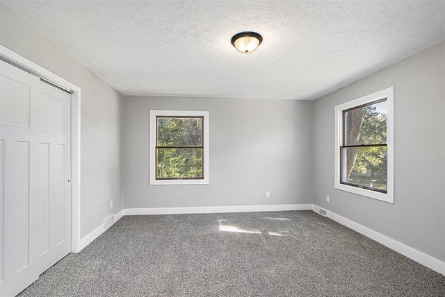 6427 Eagle Ridge Drive, Kalamazoo, MI 49004