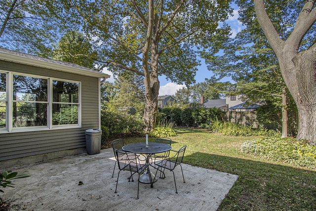 6427 Eagle Ridge Drive, Kalamazoo, MI 49004