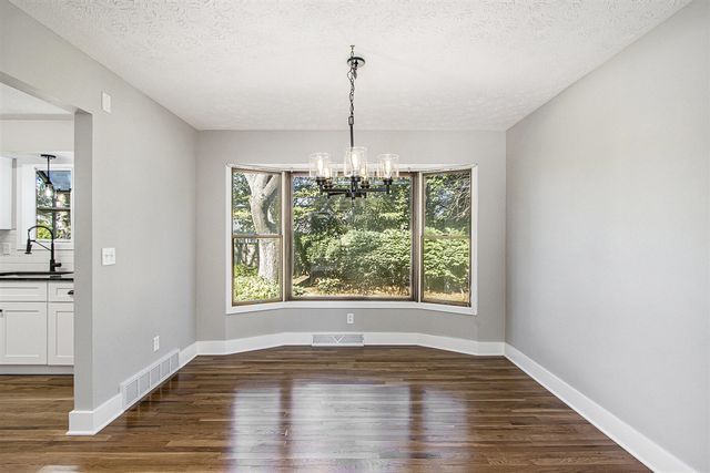 6427 Eagle Ridge Drive, Kalamazoo, MI 49004